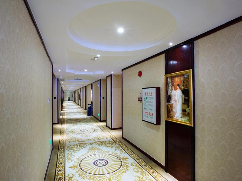 Vienna Hotel Heyuan High-Tech Yi Road Exterior photo